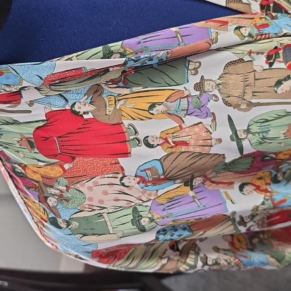 Natori Dynasty Robe - Picture 5 of 16